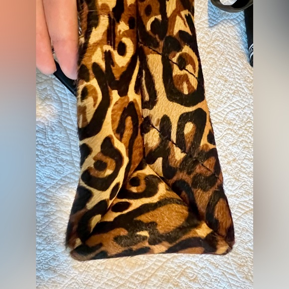 Kurt Geiger, Leather Leopard Medium Kensington Bag. - Picture 8 of 13